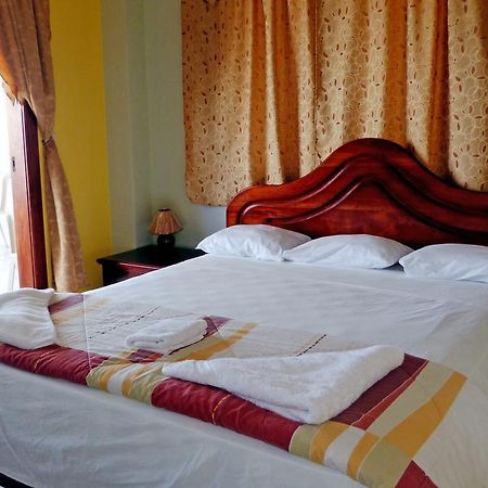 Casa Los Delfines Hotel Puerto Villamil Ngoại thất bức ảnh