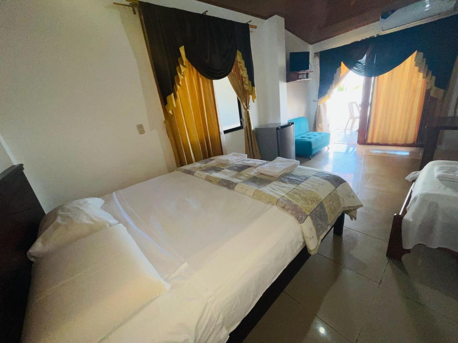 Casa Los Delfines Hotel Puerto Villamil Ngoại thất bức ảnh