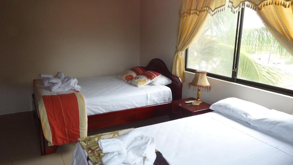 Casa Los Delfines Hotel Puerto Villamil Ngoại thất bức ảnh
