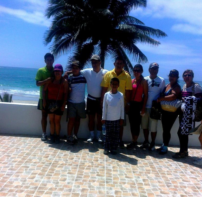 Casa Los Delfines Hotel Puerto Villamil Ngoại thất bức ảnh