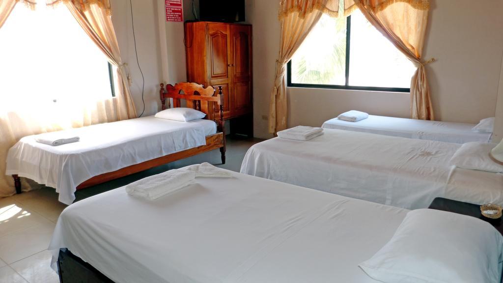 Casa Los Delfines Hotel Puerto Villamil Ngoại thất bức ảnh