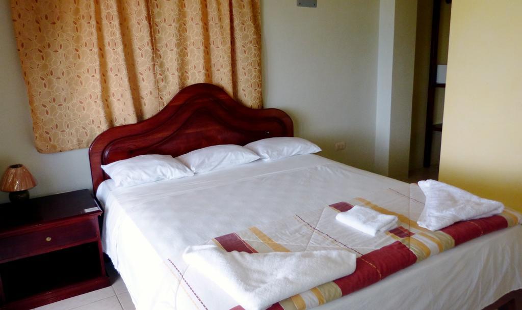 Casa Los Delfines Hotel Puerto Villamil Ngoại thất bức ảnh