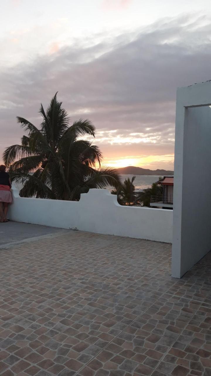 Casa Los Delfines Hotel Puerto Villamil Ngoại thất bức ảnh